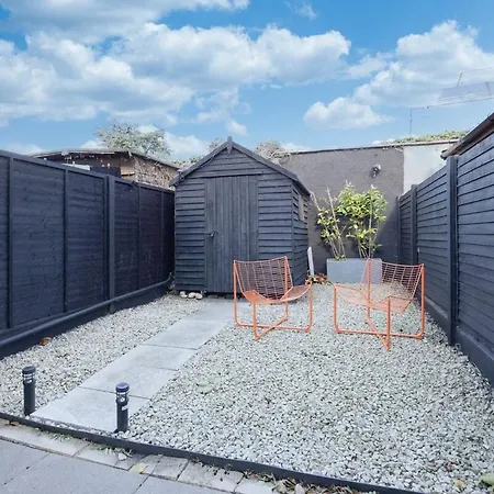 アパート Chic 3-bed House Near 3arena & Bord Gais Theatre *